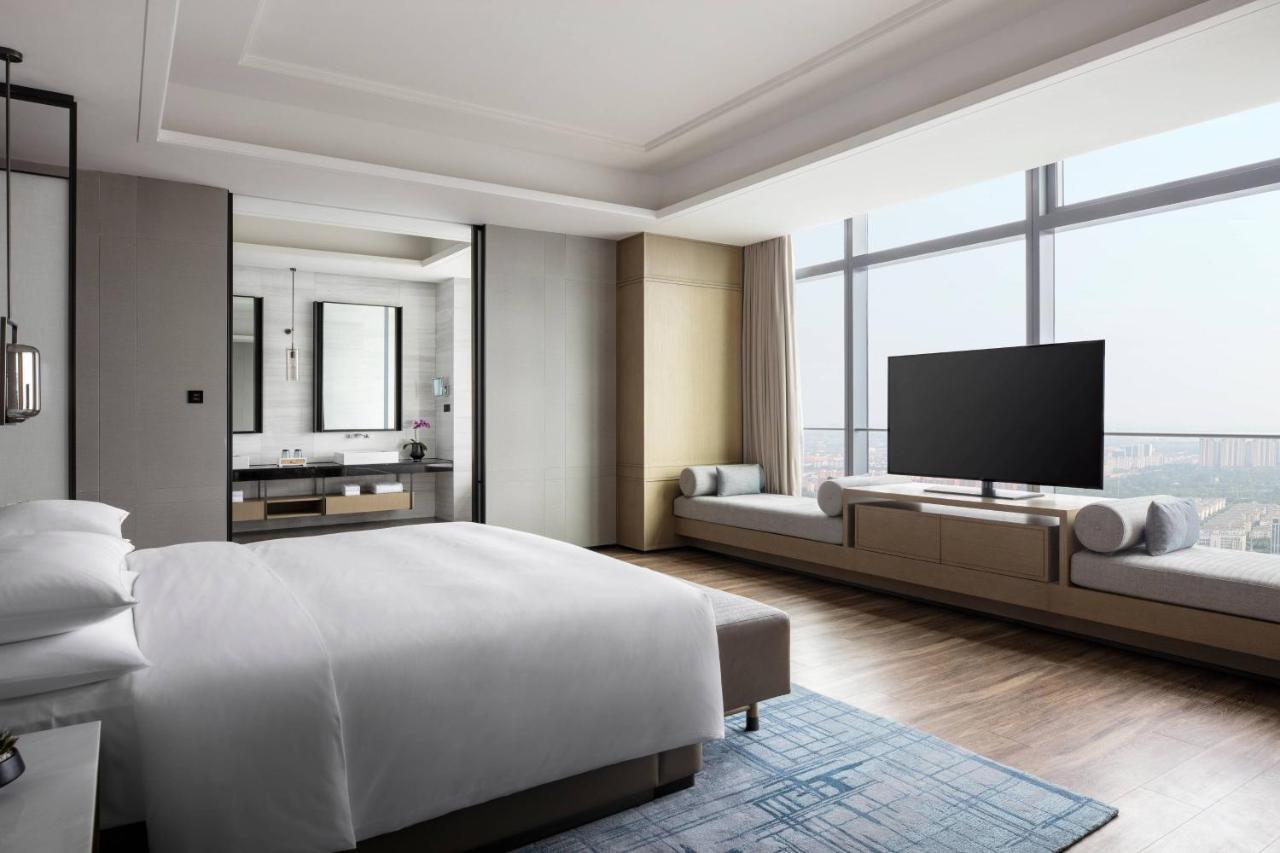 Zhangjiagang Marriott Hotel Exterior photo